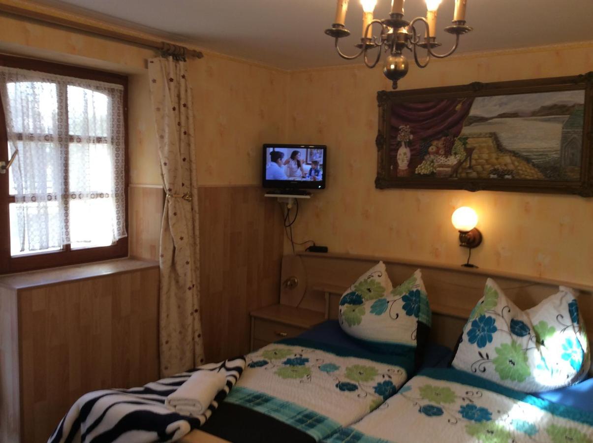 Hotel Ilona Kis Kastély Panzió à Keszthely Extérieur photo