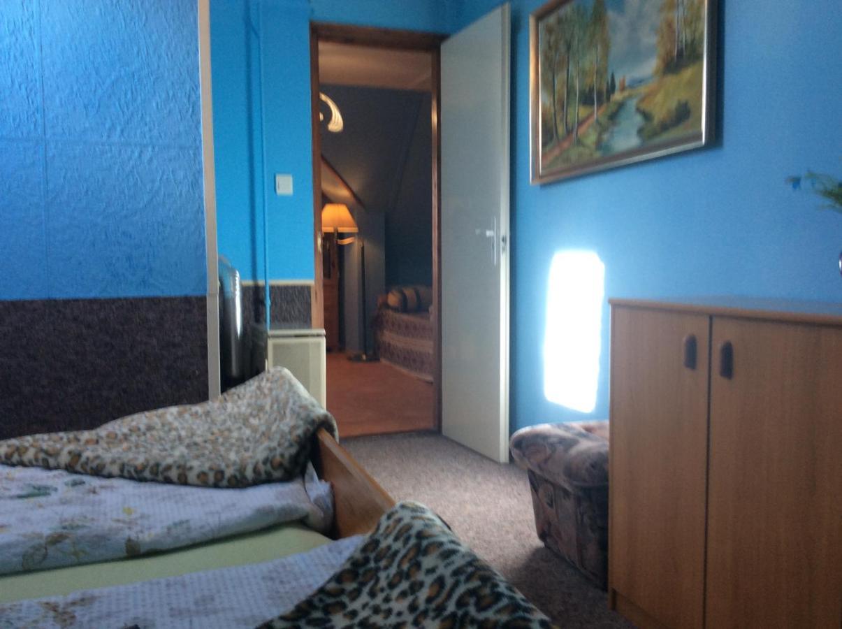 Hotel Ilona Kis Kastély Panzió à Keszthely Extérieur photo