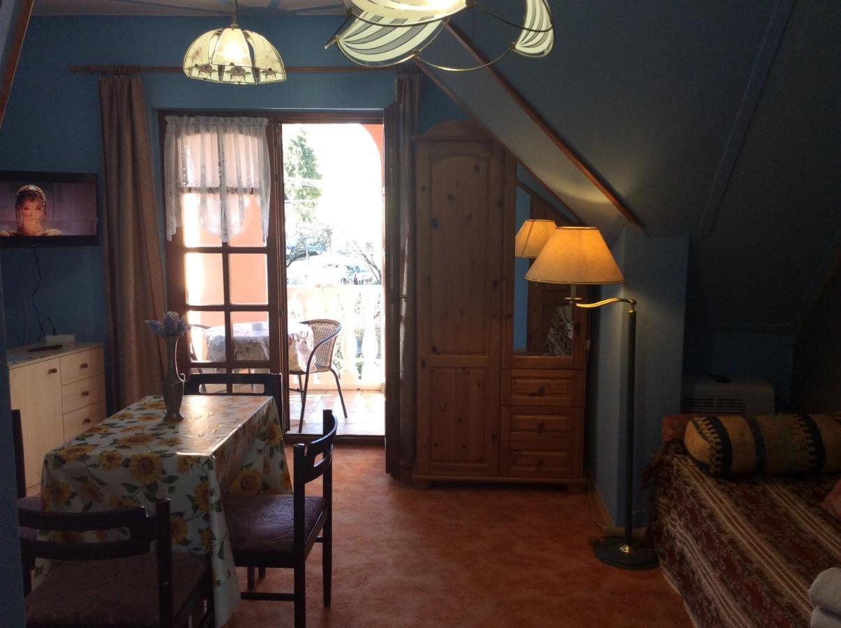 Hotel Ilona Kis Kastély Panzió à Keszthely Extérieur photo